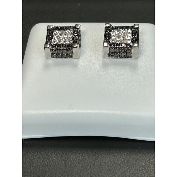 MOISSANITE earrings with Rhodium plating-‎ screwbacks,Mens, hip hop square kite - Picture 2 of 3